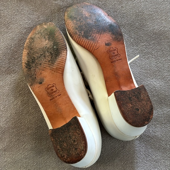 🎃 💟 GENUINE LEATHER CAPEZIO DANCE SHOES,  WHITE - Picture 4 of 5